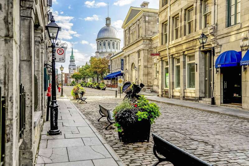 Montreal: Hop-On Hop-Off Double-Decker Bus Tour - Old Montreal and Notre-Dame Basilica