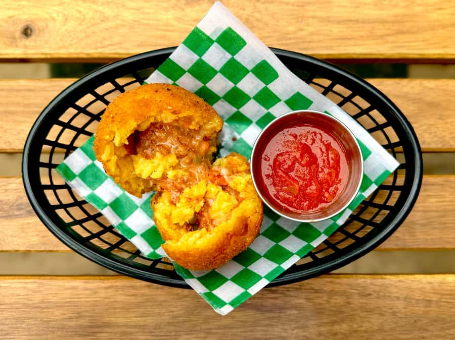 Montreal: Jean-Talon & Little Italy Food Tour with 8 Tasting - What the three hours feel like