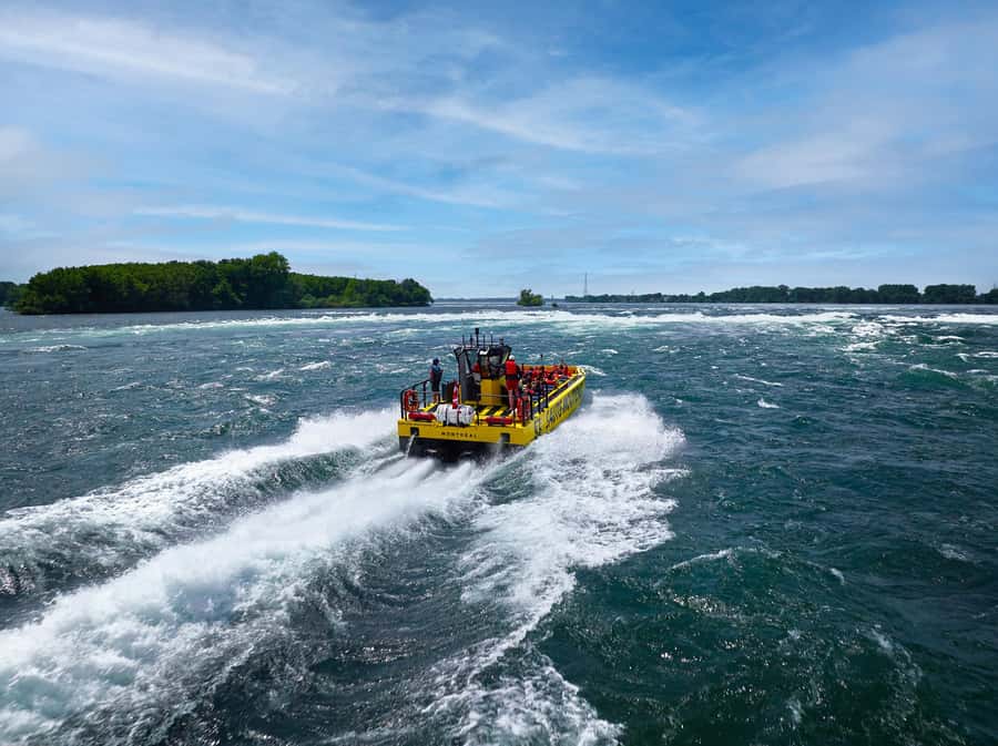 Montreal: Lachine Rapids Sightseeing Tour - The close approach to the Lachine Rapids