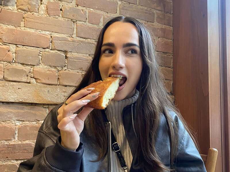 Montréal: Mile End Foodie Tour with Tasting - Timing, weather, and practical comfort