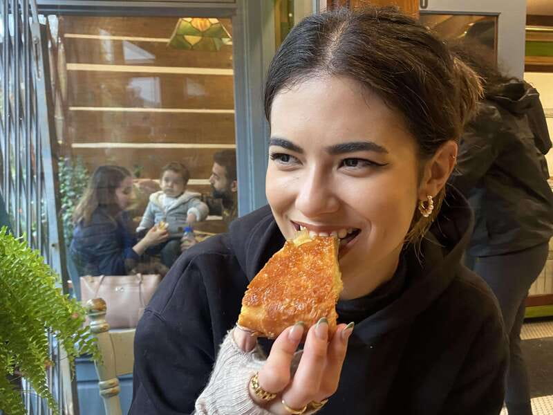 Montréal: Mile End Foodie Tour with Tasting - Sweet stops, coffee, pastries, and ice cream