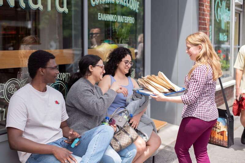 Montreal: Mile-End Foodie Walking Tour with 7 Tastings - The guides and the value of local conversation