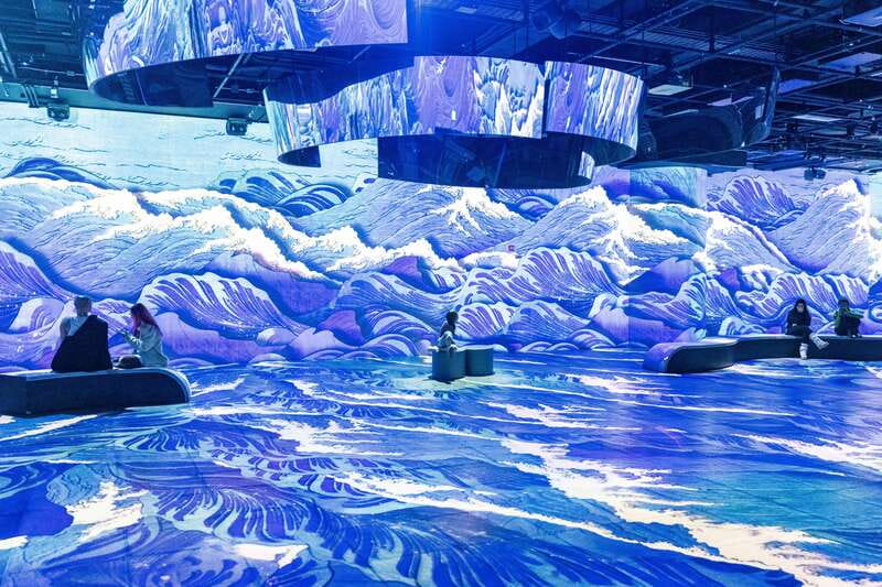 Montreal: OASIS Immersion Entry Ticket - How the three-gallery format works