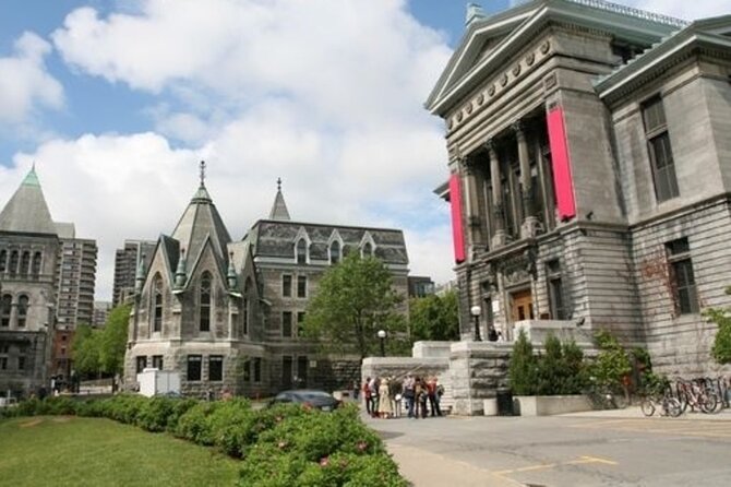 Montreal : Old Montreal Walking Tour With A Guide - Place d’Armes and Notre-Dame-de-Bon-Secours Chapel