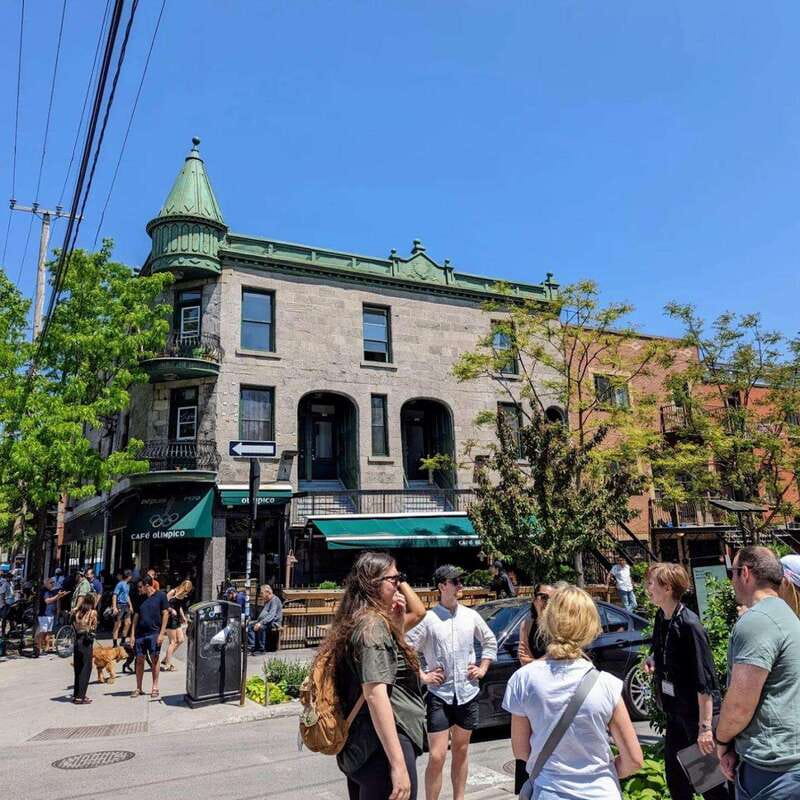 Montreal: Plateau Mont-Royal & Mile End Walking Tour - Victorian homes, outdoor staircases, and green alleys