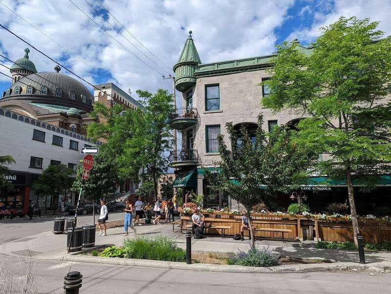 Montreal: Plateau Mont-Royal & Mile End Walking Tour - The three-hour pace and physical demands