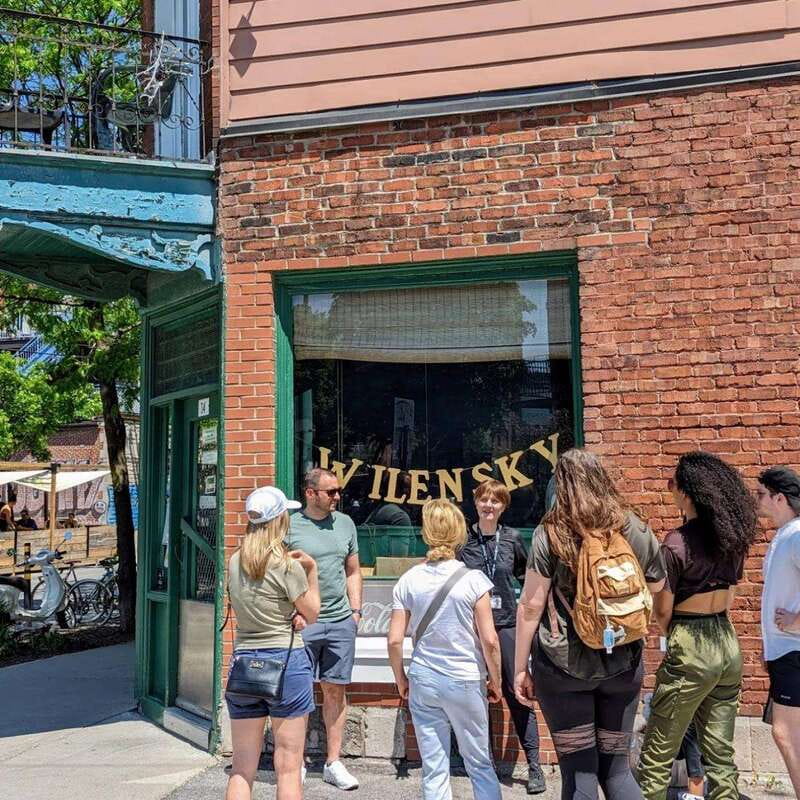 Montreal: Plateau Mont-Royal & Mile End Walking Tour - Starting at Saint-Denis and the ITHQ