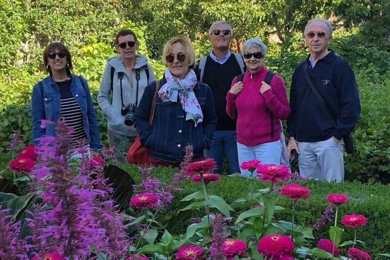 Montreal: Private custom walking tour with a guide - Key points to know before booking