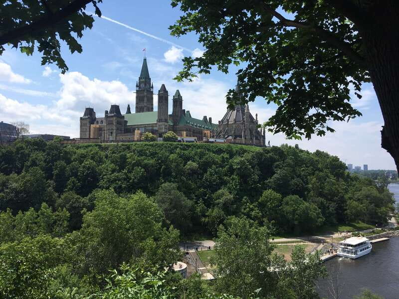 Montreal: Private Day Tour to Ottawa - Leaving Montreal With Hotel Pickup