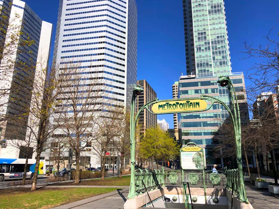 Montreal: Private Walking Tour of Downtown & Underground - Why this tour helps you understand downtown Montreal