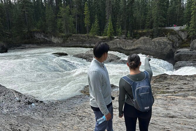 Moraine and Lake Louise with Yoho National Park Private Tour - The human side of Legacy Quests