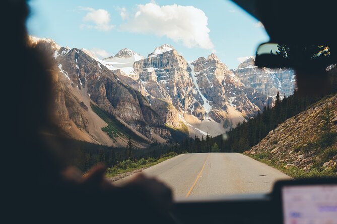 Moraine Lake, Lake Louise Afternoon Tour Half day From Banff - Key points at a glance