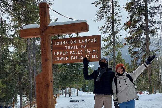 Moraine Lake, Lake Louise, Emerald Lake, Marble Canyon,Banff tour - Lunch at Lake Louise Village