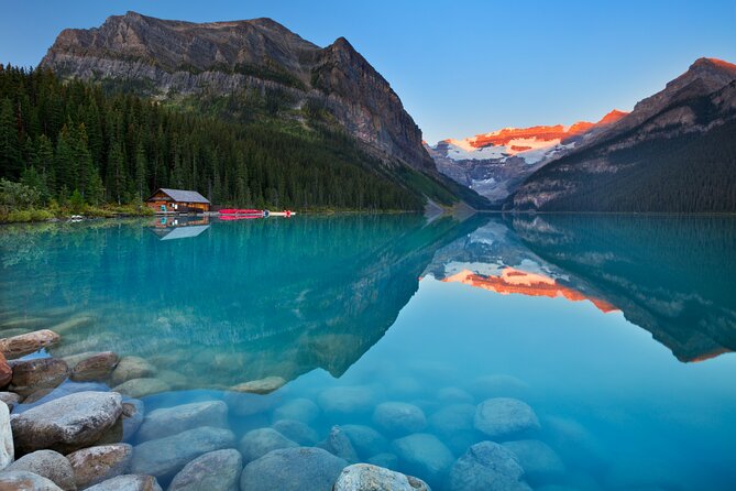 Moraine Lake, Lake Louise Johnston Canyon Banff National Park - Lake Louise and the famous blue water