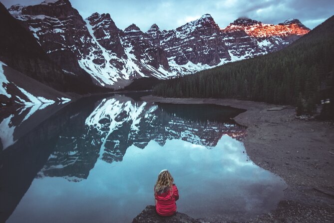 Moraine Lake & Lake Louise Sunrise | Award-Winning Premium Tour - Photography help without a formal photo shoot