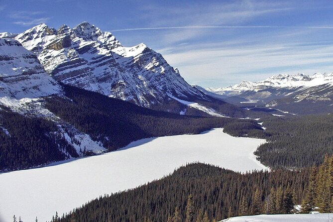 Moraine Lake, Louise Emerald Lake, and Peyto Lake all in day tour - Mountain views between the lakes
