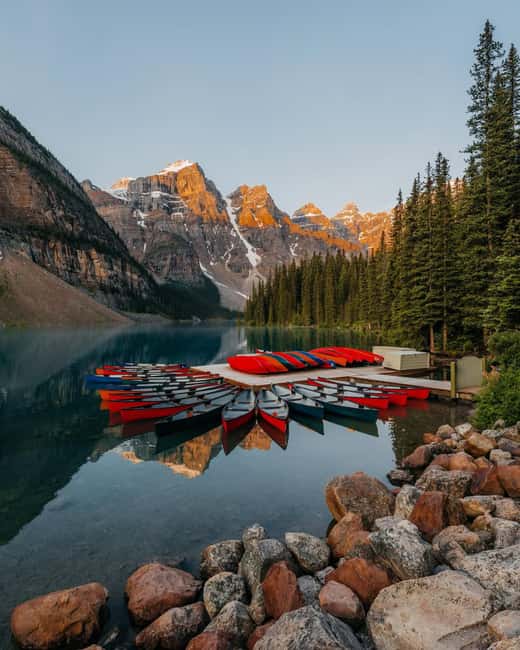 Moraine Lake Sunrise: Premium Tour from Canmore & Banff - Blue hour at the Rockpile