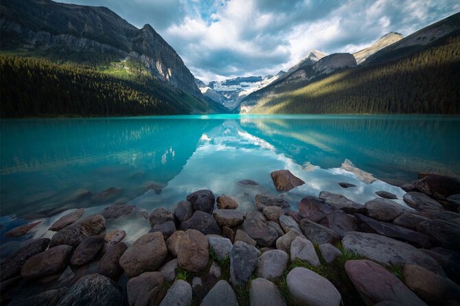 Morning Tour at Moraine Lake(2hrs) & Lake Louise(2hrs) - The details that matter most