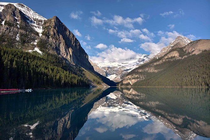 Morning Tour at Moraine Lake(2hrs) & Lake Louise(2hrs) - A brief pause at Morant’s Curve