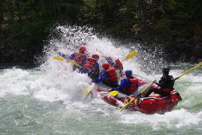Nahatlatch River Rafting - 24 Amazing Rapids - The riverside break and included lunch