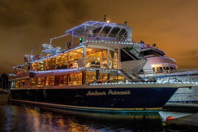 New Year's Eve Dinner Cruise through Vancouver Harbor - How the four-hour schedule works