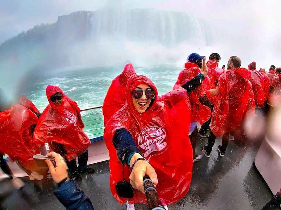Niagara: Boat Tour, Lunch & Maple Syrup Tasting - Voyage to the Falls and the Horseshoe Falls