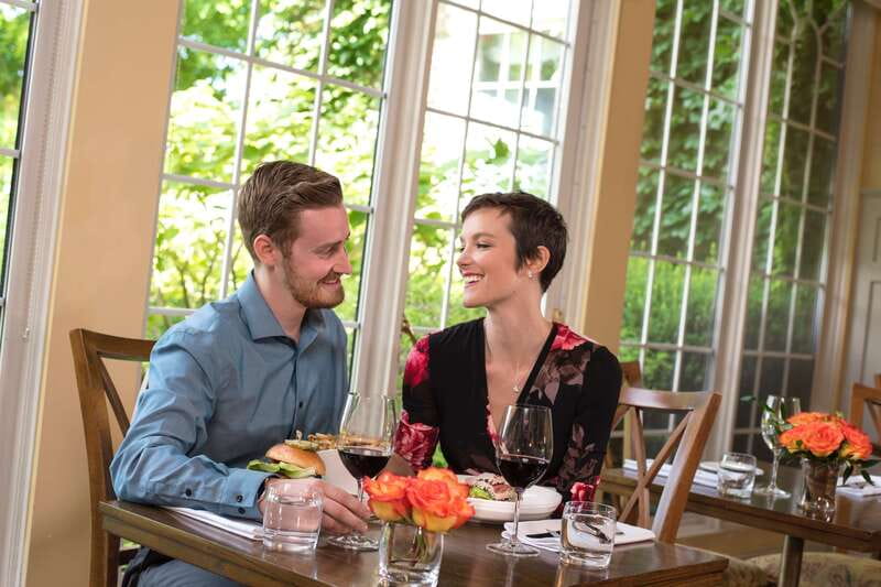 Niagara, Canada: Half-Day Winery Tour with Tastings - What $113 includes, and what it does not
