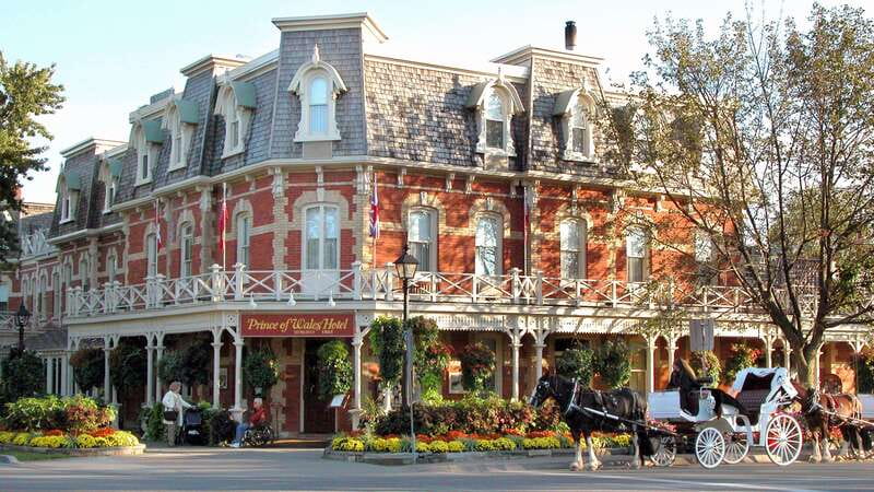Niagara Falls: Boat, Journey Behind the Falls, & Tower Tour - What the guide adds to the day