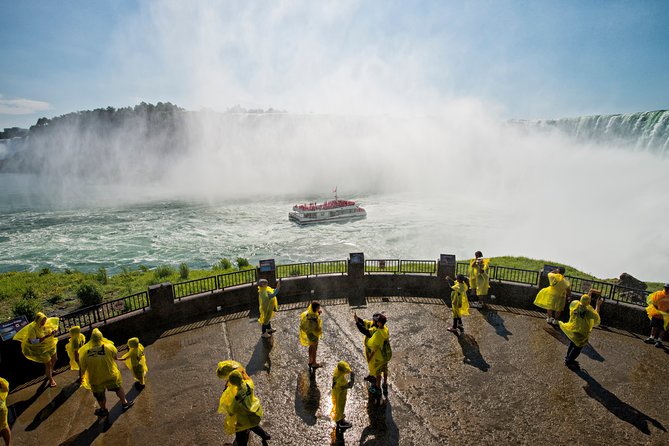 Niagara Falls Canada 3-Hour Tour w/Boat & Behind the Falls - A fast, well-planned way to see Niagara Falls