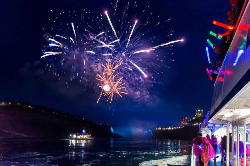 Niagara Falls, Canada: Evening Fireworks Cruise - Key points before you book