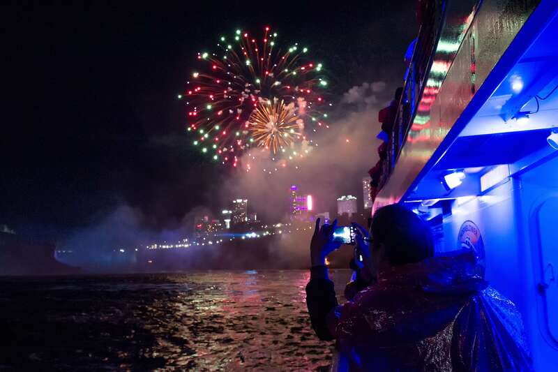 Niagara Falls, Canada: Evening Fireworks Cruise - Why Niagara Falls looks different after dark