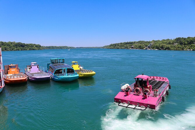 Niagara Falls Canada Open-Top (Wet) Jet Boat Tour - Choosing your seat on the open boat