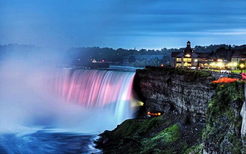 Niagara Falls: Day & Night Tour with Boat Ride and Dinner - Starting along the Niagara Parkway