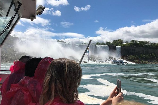 Niagara Falls Day Tour from Toronto - The Niagara Parkway, a scenic introduction
