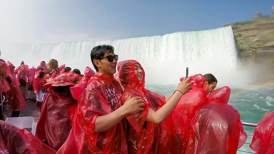 Niagara Falls Exclusive Walking Tour: Voyage to the Falls - Is $72 a fair price?