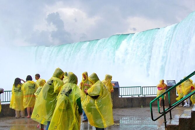 Niagara Falls Guided Vehicle Tour Canada: Boat, Skylon & Journey - Why this half-day Niagara tour works well