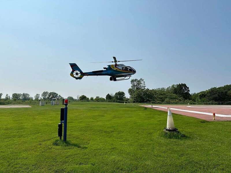 Niagara Falls: Private Half-Day Tour with Boat & Helicopter - The smaller stops add local texture