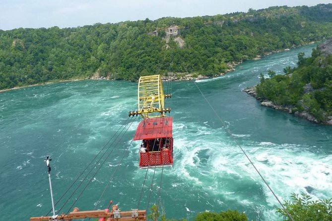 Niagara Falls Sightseeing Day Tour from Toronto with Boat Cruise - Niagara-on-the-Lake, the day’s most charming stop