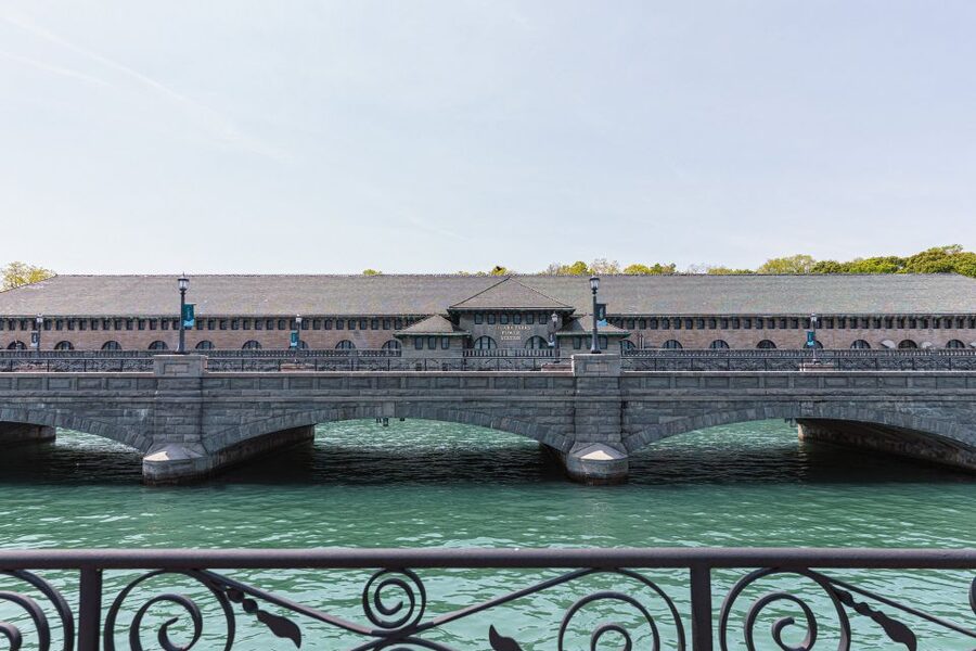 Niagara Falls: Skylon Tower & Power Station Guided Tour - Who should book this tour?