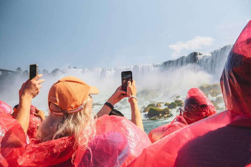 Niagara Falls Tour: Boat Ride, Journey Behind Falls and more - A smart two-and-a-half-hour plan for Niagara Falls