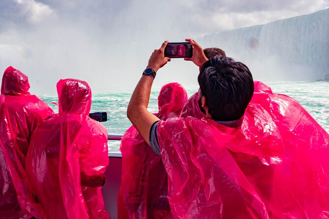 Niagara Falls Tour: Boat Ride, Journey Behind The Falls and more - Guides who make the history easier to hear