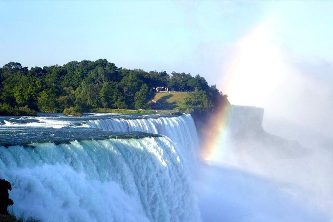 Niagara Falls Tour from Toronto with Winery & Niagara on The Lake - Who should book this Niagara Falls tour?