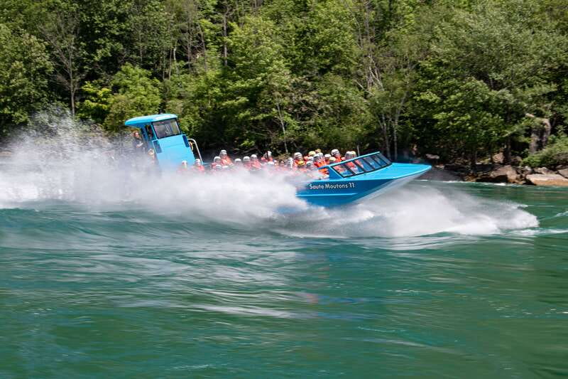 Niagara Falls USA: 45-Minute Jet-Boat Tour on Niagara River - What the water feels like from the boat