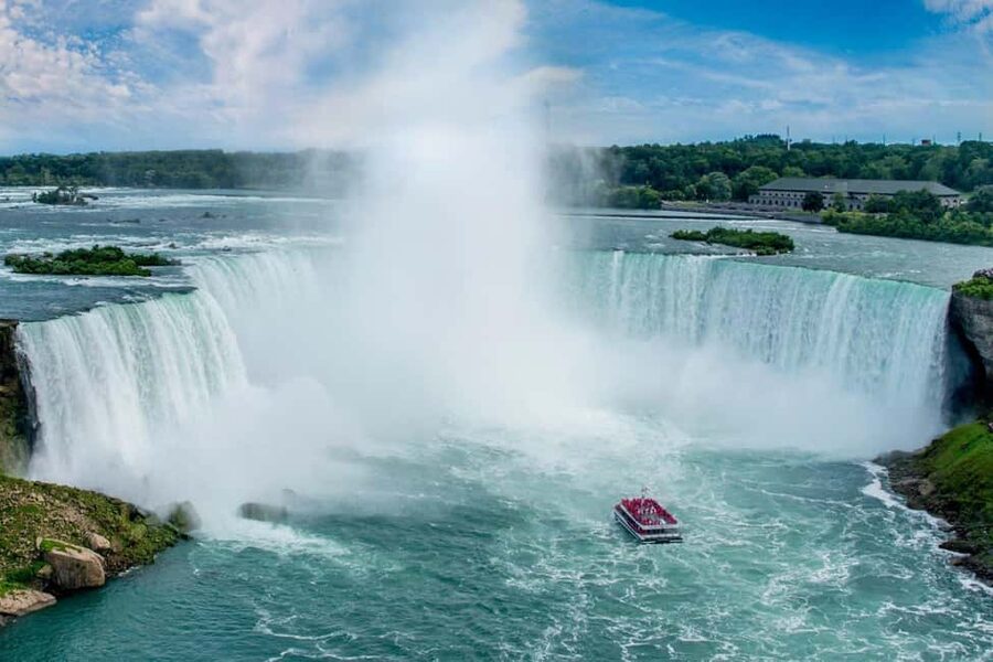 Niagara Falls: Walking Tour with Skip-the-Ticket-Line Boat - Key points to know before you book