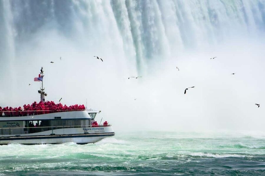 Niagara Falls: Walking Tour with Skip-the-Ticket-Line Boat - Winter replaces the boat with Journey Behind the Falls