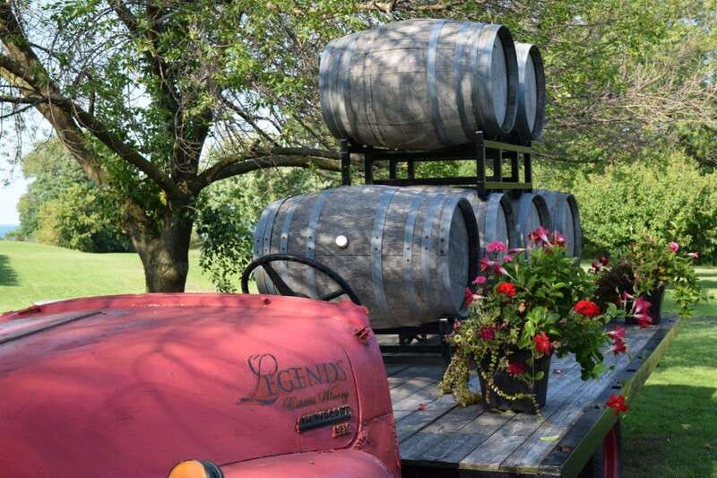 Niagara Falls: Winter Niagara Wine Tour with Transportation - Konzelmann Estate and its Lake Ontario views