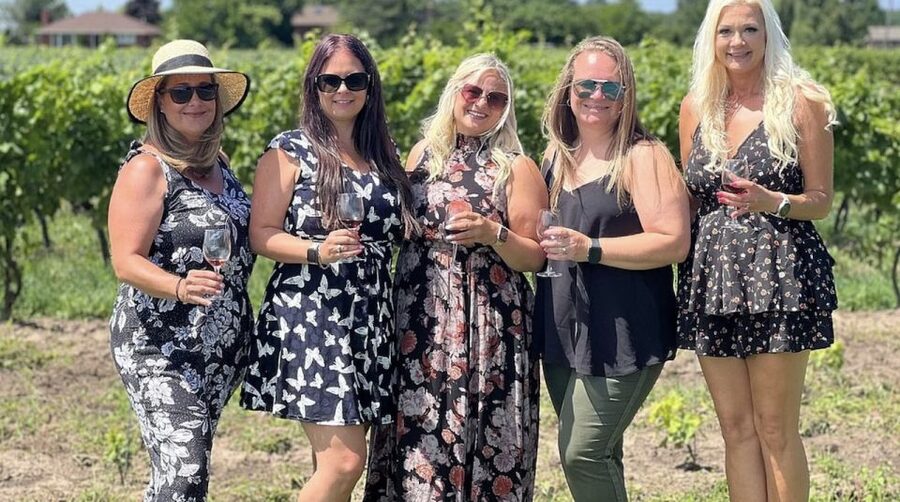 Niagara-on-the-Lake: Bicycle Tour with Wine Tasting - Guide-led stories, safety, and the pace of the day