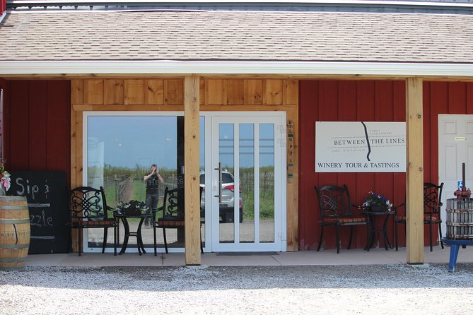 Niagara-on-the-Lake Grape to Glass Wine Experience - The tasting: Red Barn, Reserve, and ice wine