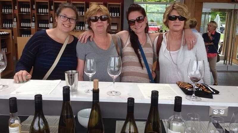 Niagara-on-the-Lake: Wine Tour with Tastings and Lunch - The second and third wineries can differ