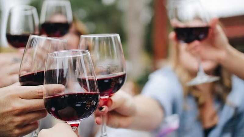 Niagara-on-the-Lake: Wine Tour with Tastings and Lunch - Why the guide matters so much